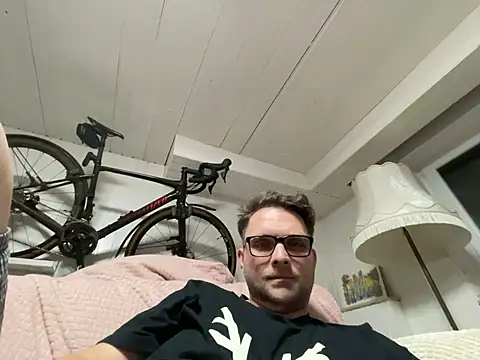 Snapshot of Perry_devot chatting on 01.21.25 Perry devot online show from 01.21.25