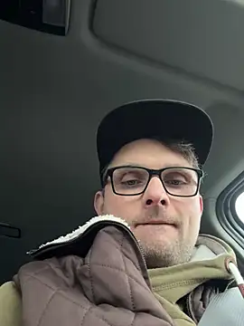 Snapshot of Perry_devot chatting on 02.05.25 Perry devot online show from 02.05.25