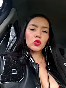 Snapshot of Anal_Luucia chatting on 02.13.26 Anal Luucia online show from 02.13.26