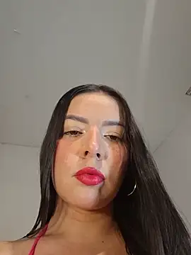 Snapshot of Anal_Luucia chatting on 06.11.26 Anal Luucia online show from 06.11.26