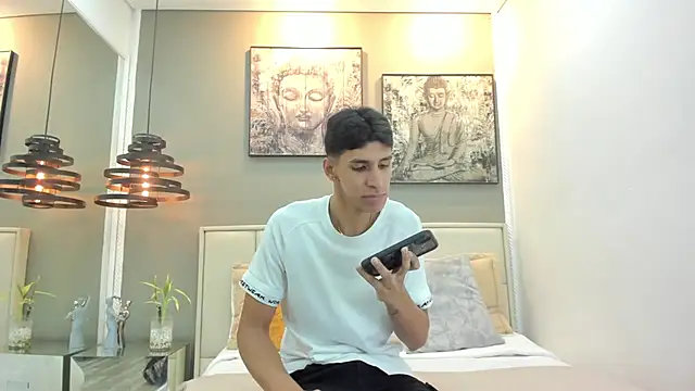 kieran derek online show from 12.21.25