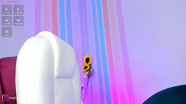 Snapshot of Marilyn_rouse_ chatting on 12.15.24 Marilyn rouse online show from 12.15.24