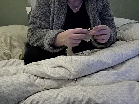 Snapshot of MarthaBriest chatting on 02.01.26 MarthaBriest online show from 02.01.26