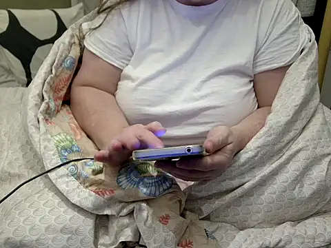 Snapshot of MarthaBriest chatting on 02.13.26 MarthaBriest online show from 02.13.26