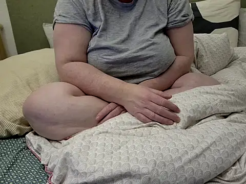 Snapshot of MarthaBriest chatting on 02.18.26 MarthaBriest online show from 02.18.26