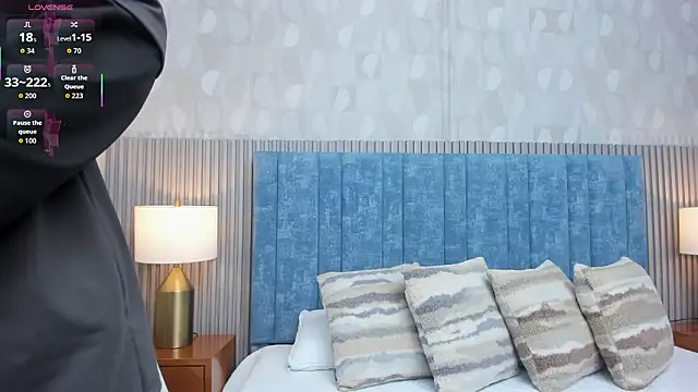 pretty sunlight  online show from 02.04.26