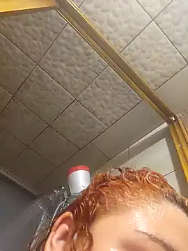 Snapshot of m0ondolly chatting on 09.27.25 m0ondolly online show from 09.27.25