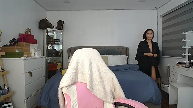 aya saki online show from 11.14.25