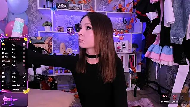 Snapshot of _AsyaSweet chatting on 10.13.25 AsyaSweet online show from 10.13.25