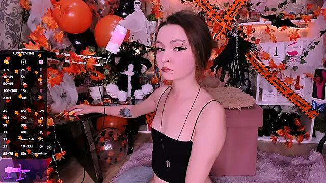 Snapshot of _AsyaSweet chatting on 10.17.25 AsyaSweet online show from 10.17.25