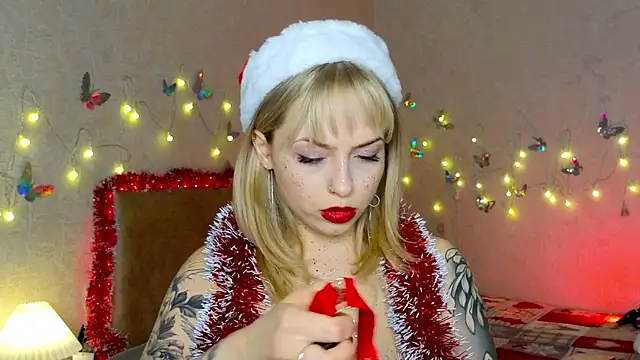 Snapshot of lavenderluxe chatting on 12.25.24 lavenderluxe online show from 12.25.24