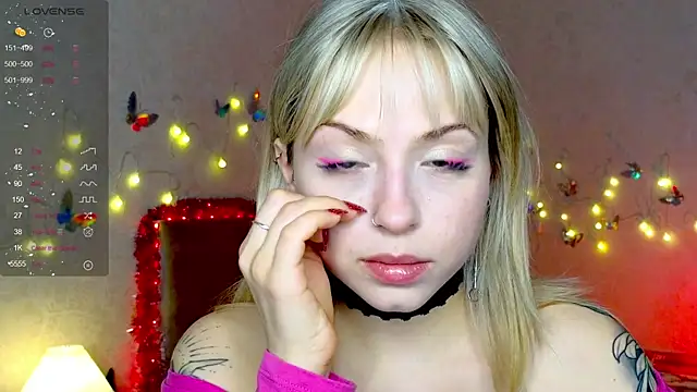 Snapshot of lavenderluxe chatting on 12.29.24 lavenderluxe online show from 12.29.24