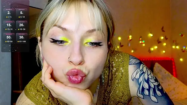 Snapshot of lavenderluxe chatting on 01.23.25 lavenderluxe online show from 01.23.25