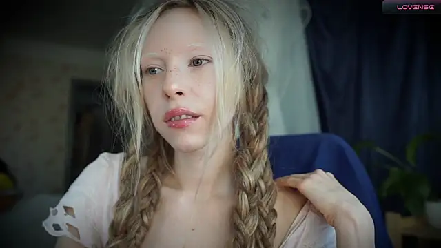  Phantom thread  online show from 10.08.25