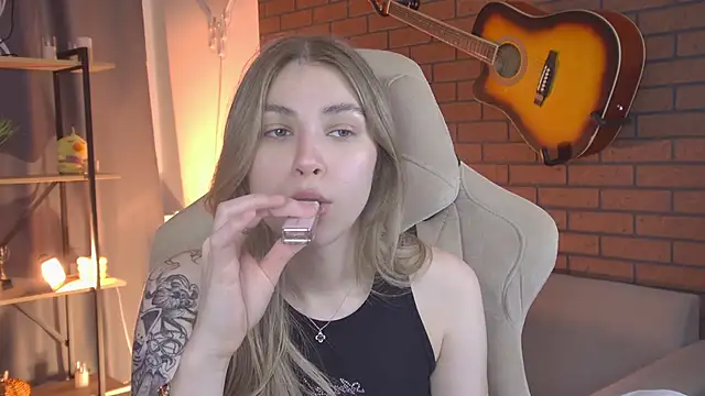 EllieCutes online show from 04.30.26
