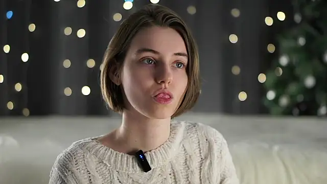 Snapshot of MeghanElson chatting on 01.13.26 MeghanElson online show from 01.13.26