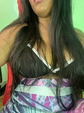 Snapshot of hurren_pasha chatting on 02.05.25 hurren pasha online show from 02.05.25