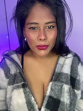 Snapshot of hurren_pasha chatting on 02.19.25 hurren pasha online show from 02.19.25