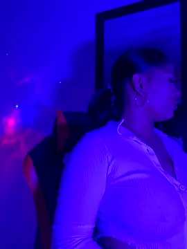 Snapshot of hurren_pasha chatting on 09.19.25 hurren pasha online show from 09.19.25