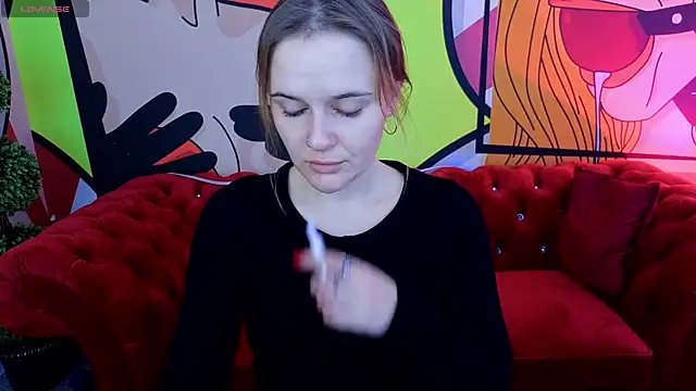 Snapshot of MaribelRiverr_ chatting on 11.22.25 MaribelRiverr online show from 11.22.25