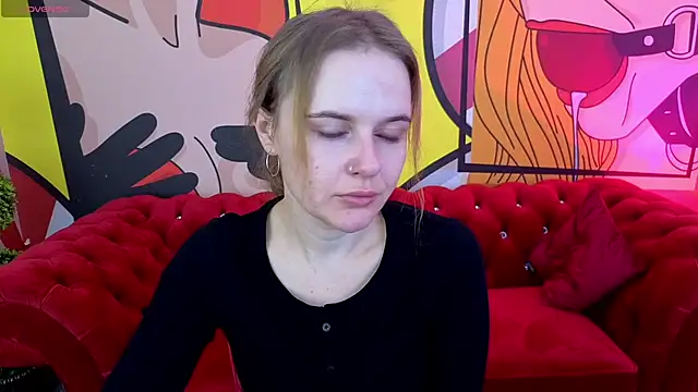 Snapshot of MaribelRiverr_ chatting on 11.29.25 MaribelRiverr online show from 11.29.25