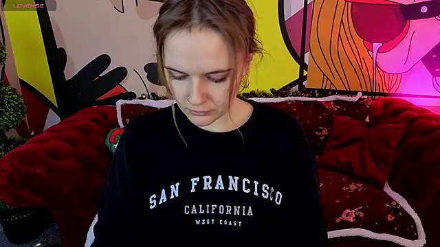 Snapshot of MaribelRiverr_ chatting on 12.16.25 MaribelRiverr online show from 12.16.25