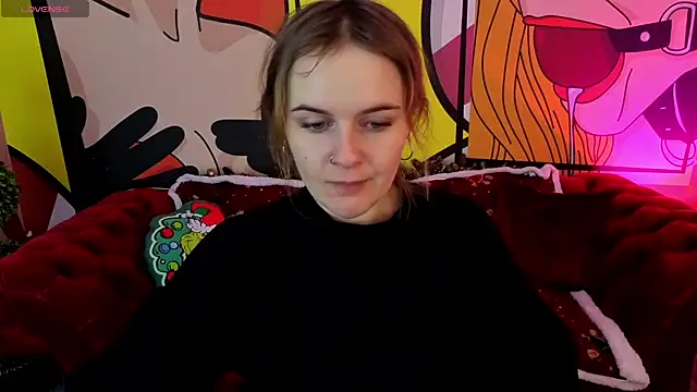 Snapshot of MaribelRiverr_ chatting on 12.20.25 MaribelRiverr online show from 12.20.25