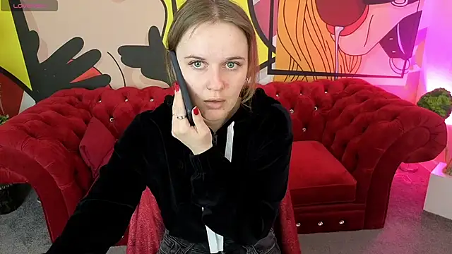 Snapshot of MaribelRiverr_ chatting on 05.04.26 MaribelRiverr online show from 05.04.26