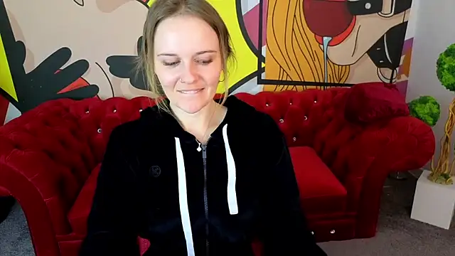 Snapshot of MaribelRiverr_ chatting on 05.31.26 MaribelRiverr online show from 05.31.26