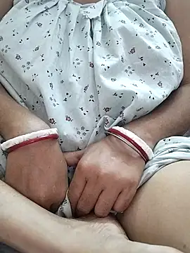 Snapshot of miss-Riy chatting on 12.02.25 miss-Riy online show from 12.02.25