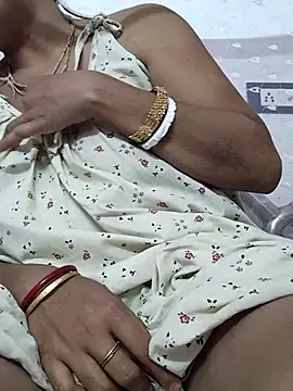 Snapshot of miss-Riy chatting on 12.14.25 miss-Riy online show from 12.14.25