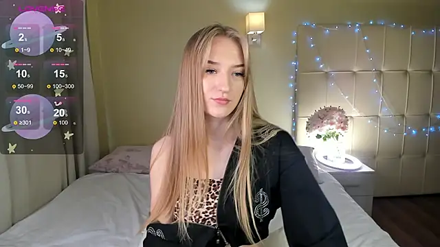 Snapshot of Stacy_River chatting on 02.11.25 Stacy River online show from 02.11.25