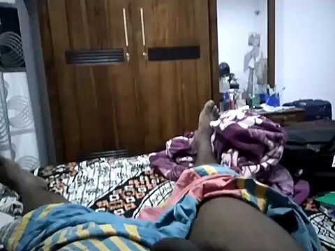 Snapshot of nikini1621 chatting on 12.05.25 nikini1621 online show from 12.05.25