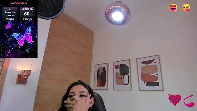 Snapshot of lilith_guzman chatting on 12.07.24 lilith guzman online show from 12.07.24