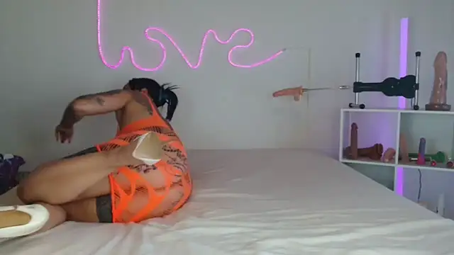 JuliaVegaOff online show from 03.12.26