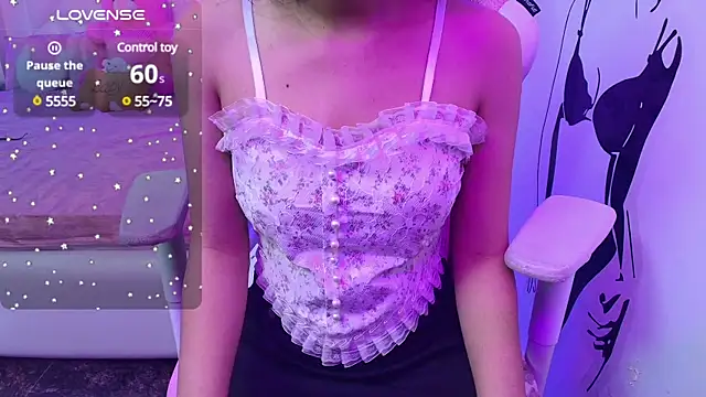 Snapshot of YourKusu chatting on 01.12.25 YourKusu online show from 01.12.25