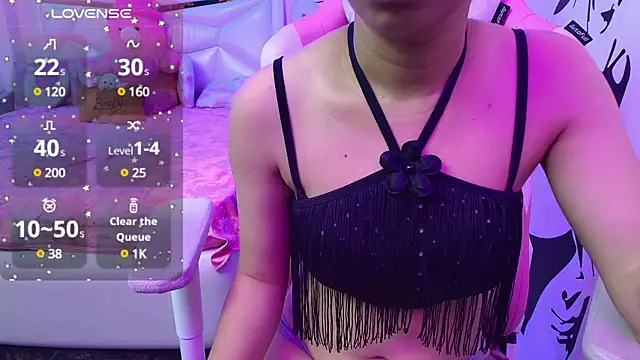 Snapshot of YourKusu chatting on 01.21.25 YourKusu online show from 01.21.25