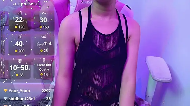 Snapshot of YourKusu chatting on 02.02.25 YourKusu online show from 02.02.25