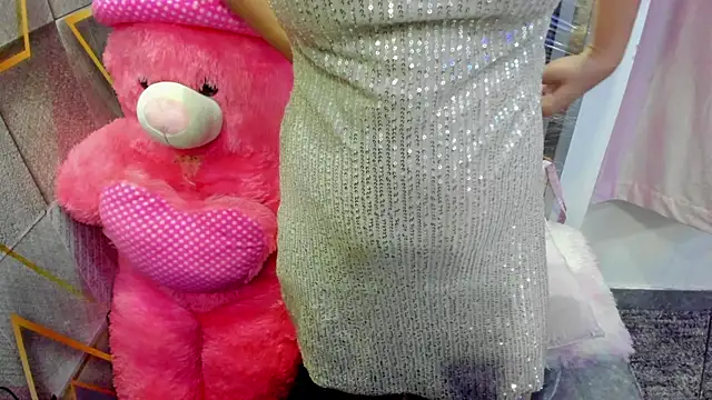 Snapshot of YourKusu chatting on 09.20.25 YourKusu online show from 09.20.25