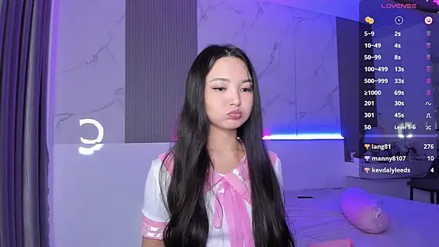 Snapshot of 1_love_8 chatting on 03.07.25 1 love 8 online show from 03.07.25