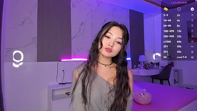 Snapshot of 1_love_8 chatting on 03.11.25 1 love 8 online show from 03.11.25