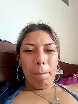 Snapshot of Sweel_Leyva18 chatting on 12.04.24 Sweel Leyva18 online show from 12.04.24