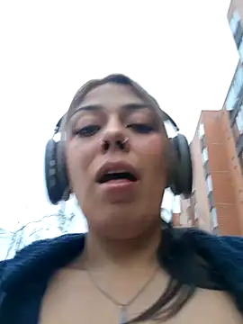Snapshot of Sweel_Leyva18 chatting on 11.28.25 Sweel Leyva18 online show from 11.28.25