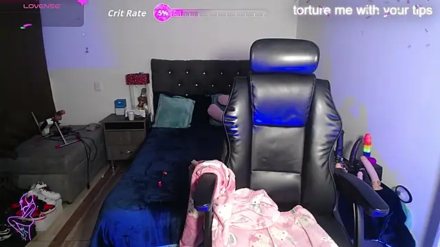 Snapshot of girl_naugthy chatting on 12.01.25 girl naugthy online show from 12.01.25