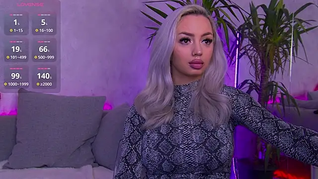 Snapshot of BambiAndAyline chatting on 02.14.25 BambiAndAyline online show from 02.14.25