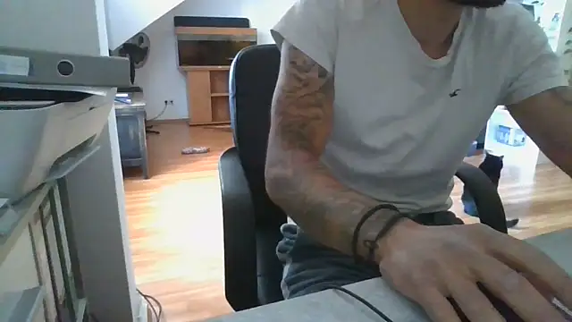 Snapshot of Kevoon991 chatting on 06.16.26 Kevoon991 online show from 06.16.26