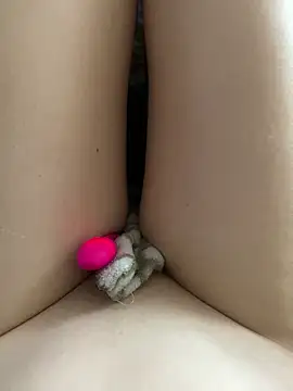 Snapshot of MALENKOST chatting on 02.25.26 MALENKOST online show from 02.25.26