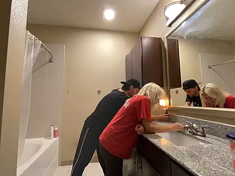 Snapshot of girlfriendmissy chatting on 01.06.25 girlfriendmissy online show from 01.06.25