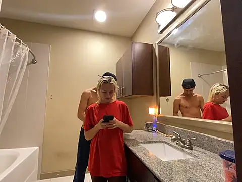 Snapshot of girlfriendmissy chatting on 01.07.25 girlfriendmissy online show from 01.07.25