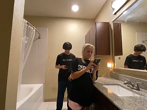 Snapshot of girlfriendmissy chatting on 01.20.25 girlfriendmissy online show from 01.20.25